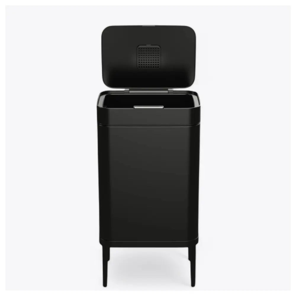 פח אשפה נפתח בלחיצה בנפח 60 ליטר מתאפיין בעיצוב מלבני ומסוגנן עם רגליים גבוהות ומכסה פתוח, מה שהופך אותו לתוספת מסוגננת לכל מטבח. מוצג על רקע לבן חלק.